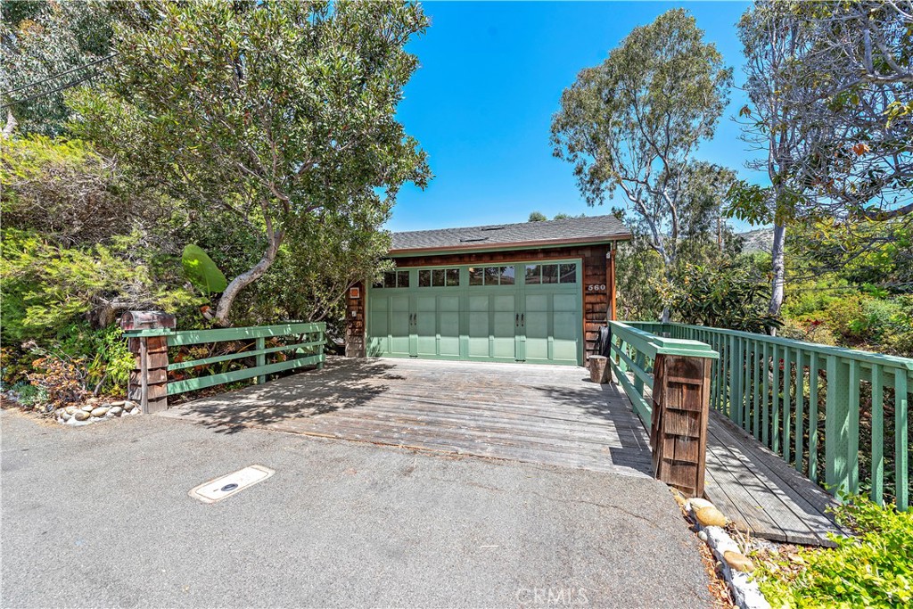 560 Saint Anns Drive, Laguna Beach CA 92651 - photo 1
