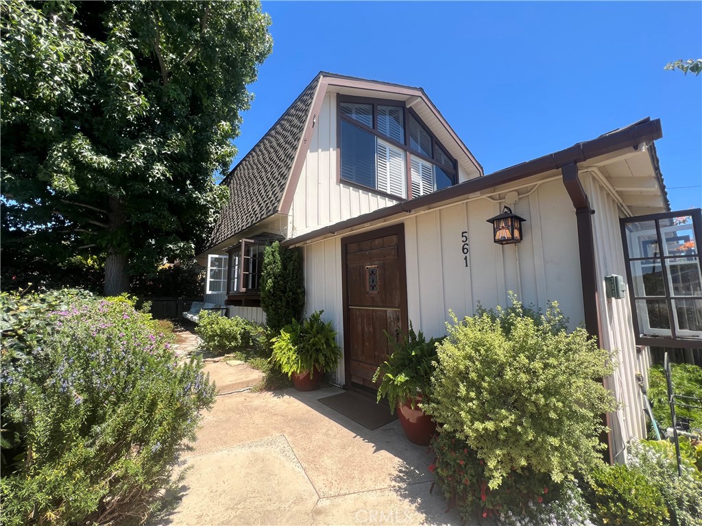 Welcome to 561 Seaview... - 561 Seaview Street, Laguna Beach CA 92651 - photo 1