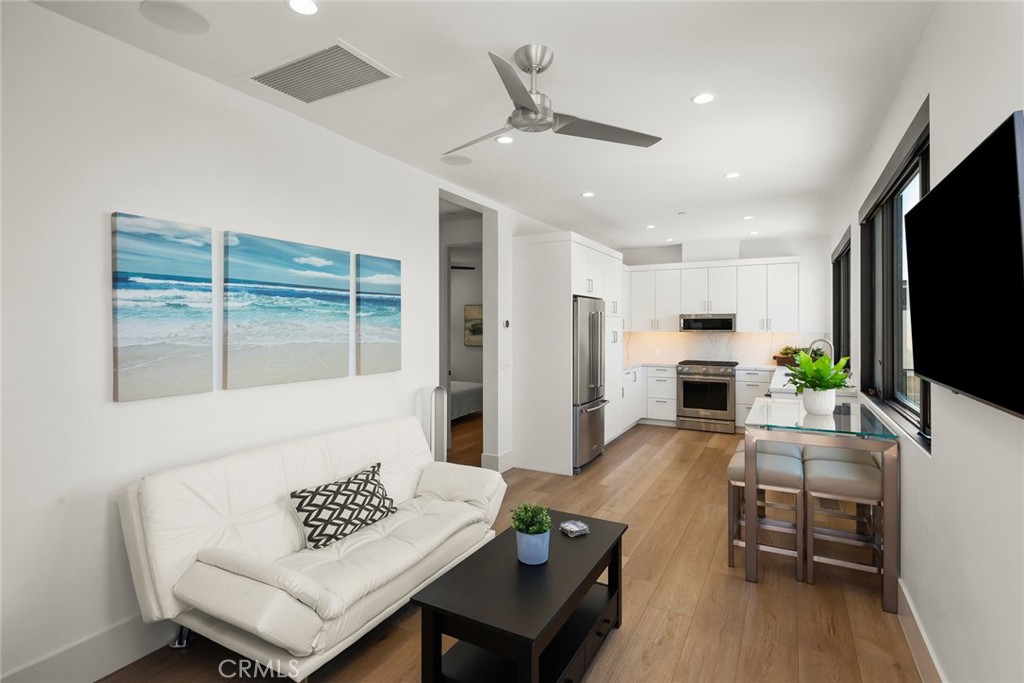 565 B Fern Street B, Laguna Beach CA 92651 - photo 4