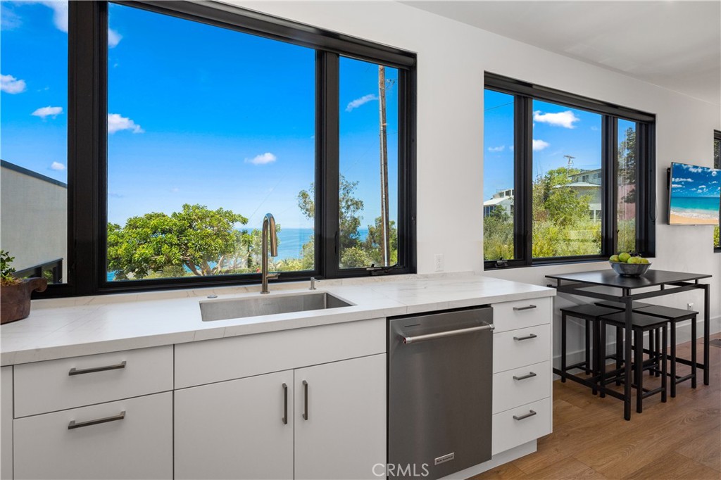 565 B Fern Street B, Laguna Beach CA 92651 - photo 7