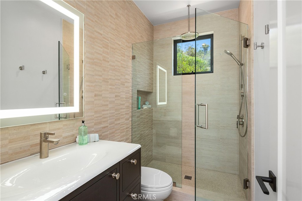565 B Fern Street B, Laguna Beach CA 92651 - photo 16