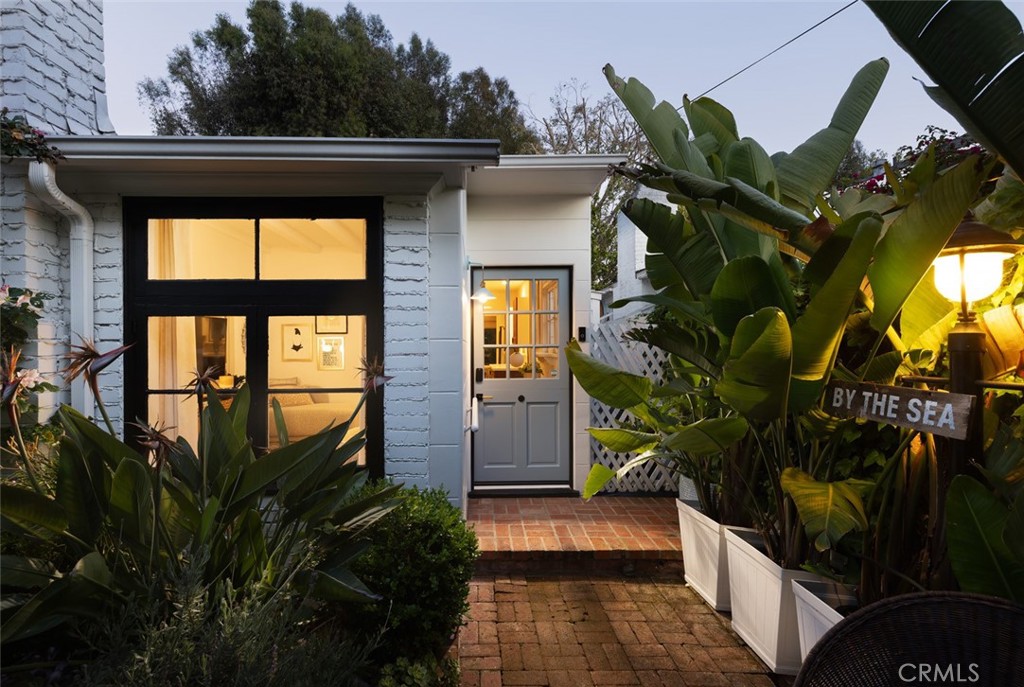 565 Lombardy Lane, Laguna Beach CA 92651 - photo 1
