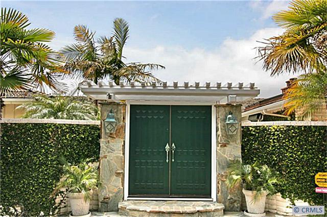 565 WINDSOR Place, Laguna Beach CA 92651 - photo 1