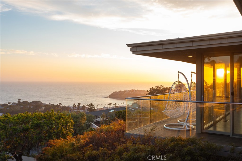 567 Dunnegan Pl, Laguna Beach CA - 567 Dunnegan Place, Laguna Beach CA 92651 - photo 1