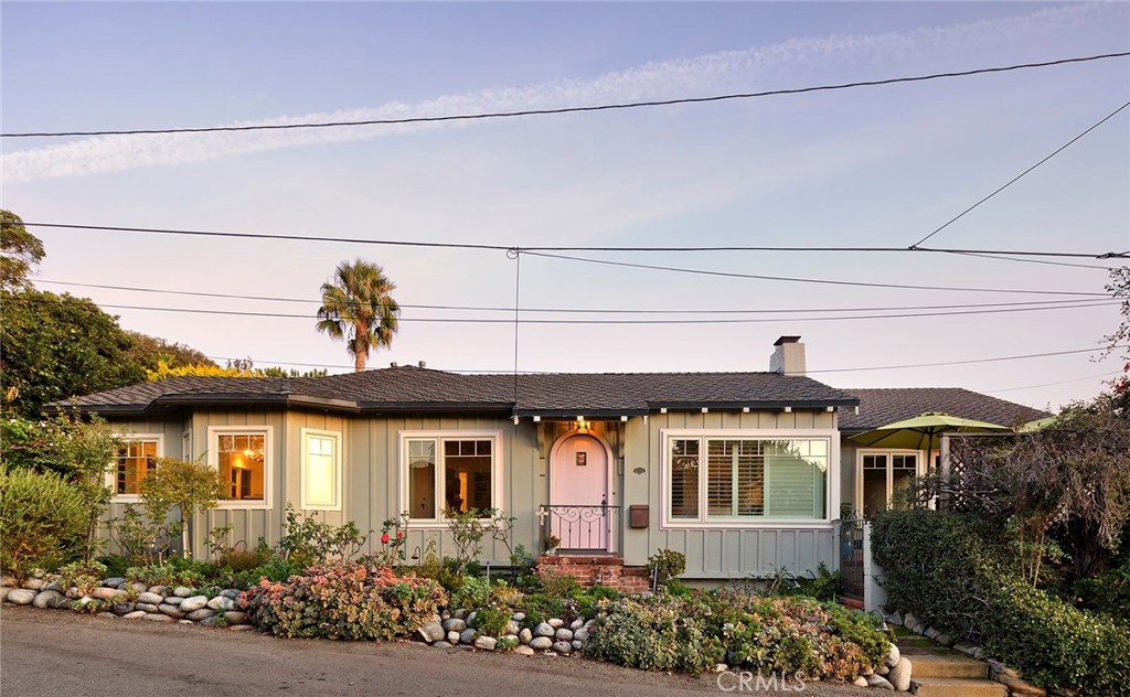 567 Flora Street, Laguna Beach CA 92651 - photo 1
