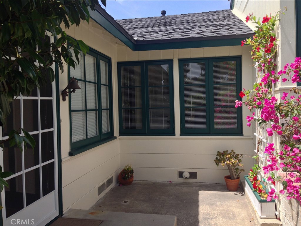 569 Blumont Street, Laguna Beach CA 92651 - photo 1