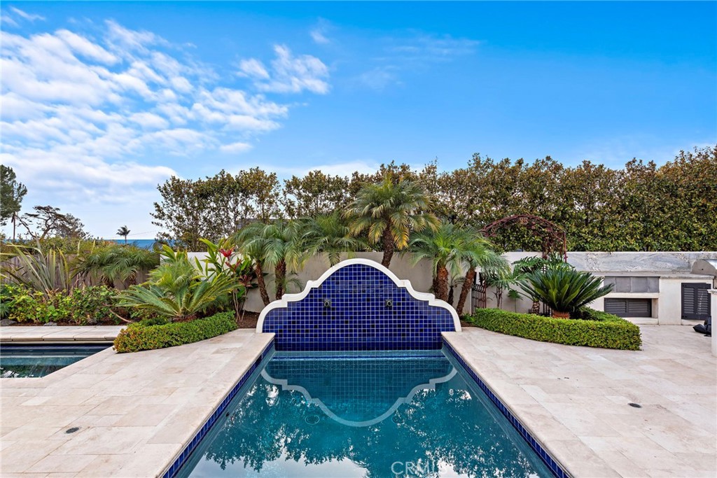 570 Center Street, Laguna Beach CA 92651 - photo 1