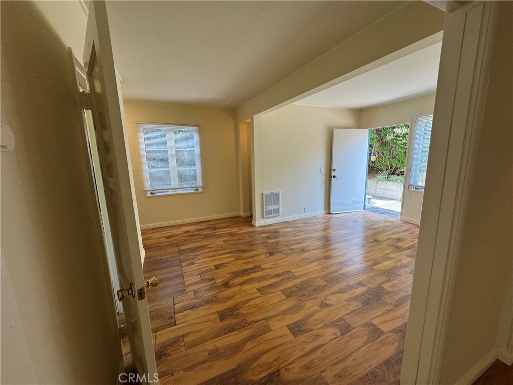 571 Blumont Street, Laguna Beach CA 92651 - photo 1