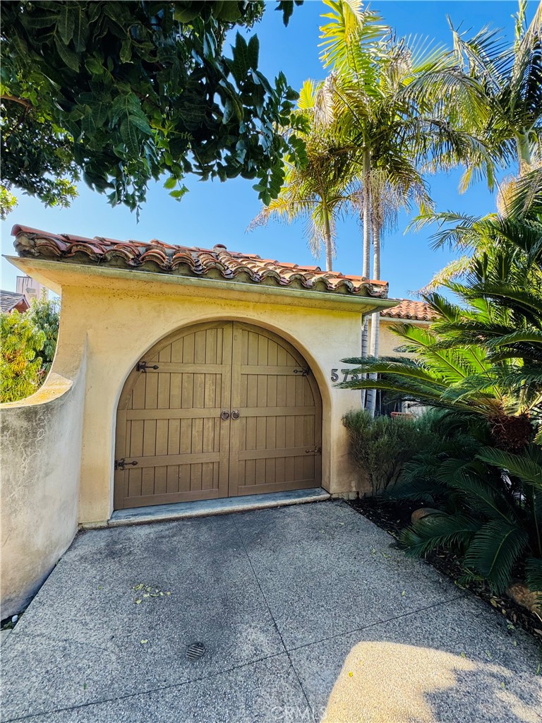 573 Temple Hills Drive, Laguna Beach CA 92651 - photo 1