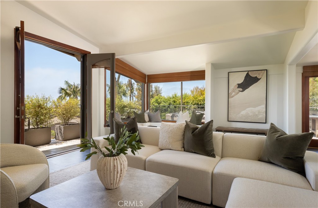575 Center Street, Laguna Beach CA 92651 - photo 1