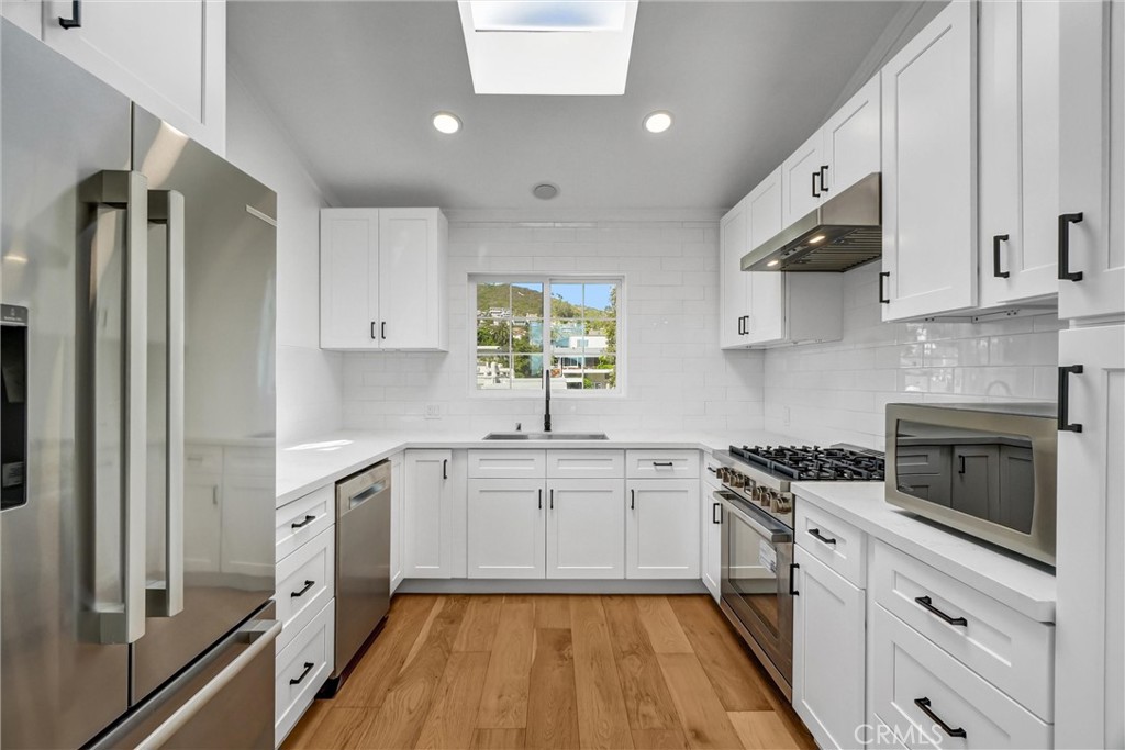 575 Through A, Laguna Beach CA 92651 - photo 10