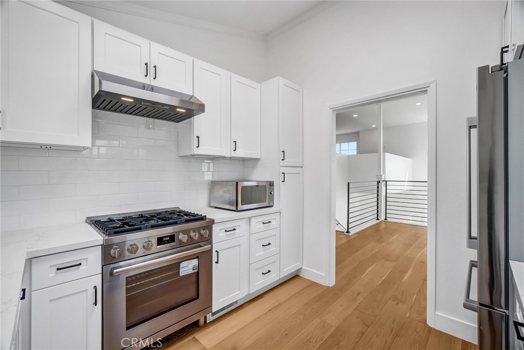 575 Through A, Laguna Beach CA 92651 - photo 11