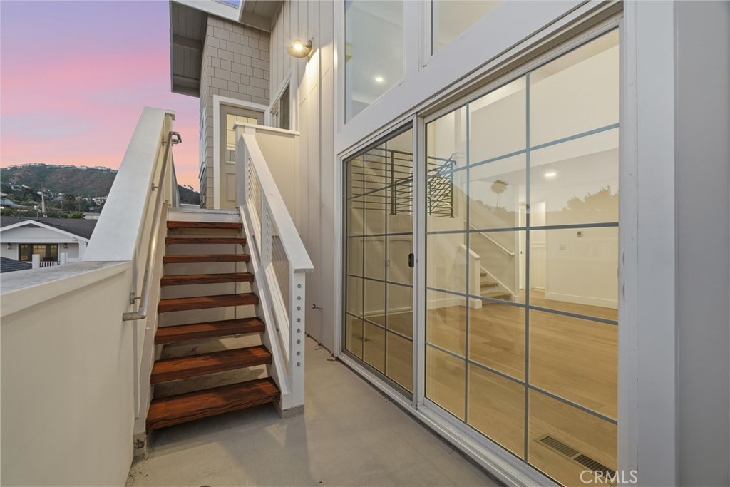 575 Through A, Laguna Beach CA 92651 - photo 15