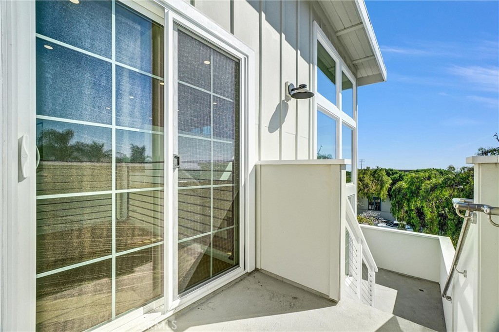 575 Through A, Laguna Beach CA 92651 - photo 27