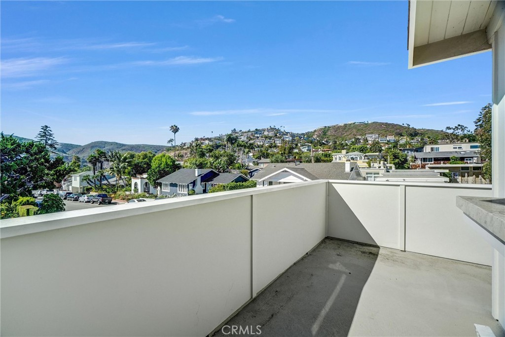 575 Through A, Laguna Beach CA 92651 - photo 31