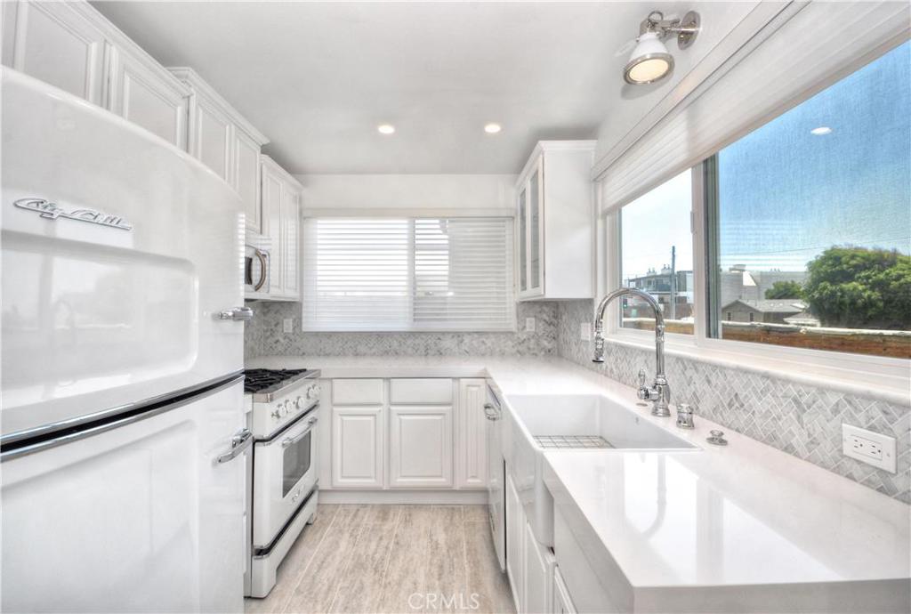 577 Ramona Avenue A, Laguna Beach CA 92651 - photo 1