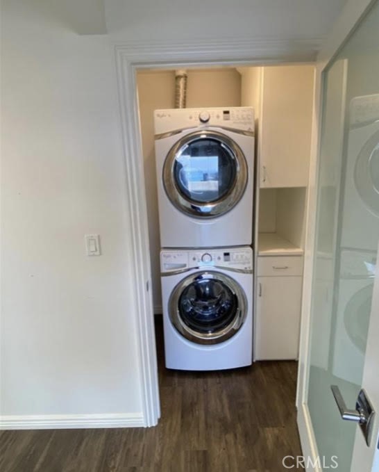 Personal stacked washer/dryer included, in private room. - 577 Ramona B, Laguna Beach CA 92651 - photo 17