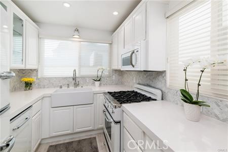 577 Ramona B, Laguna Beach CA 92651 - photo 12