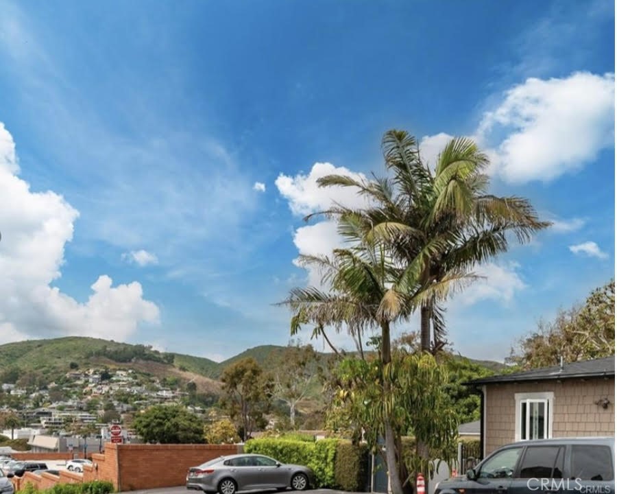 Plenty of guest parking on structure off of Ramona Lane - 577 Ramona C, Laguna Beach CA 92651 - photo 18