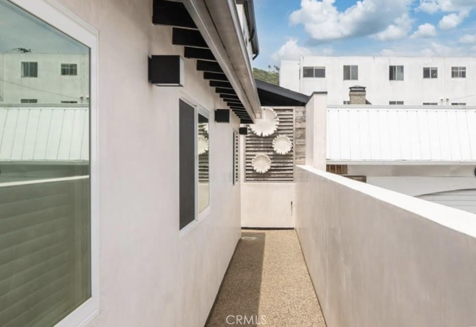 Perimeter balcony - 577 Ramona C, Laguna Beach CA 92651 - photo 26