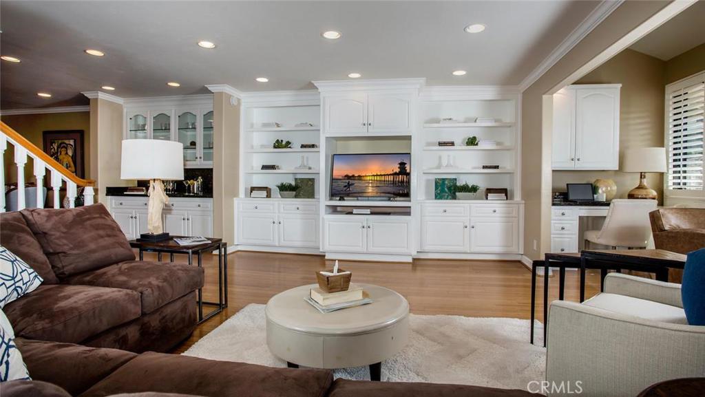 LIVING ROOM WITH BUILT IN CABINETS - 58 Blue Lagoon, Laguna Beach CA 92651 - photo 1