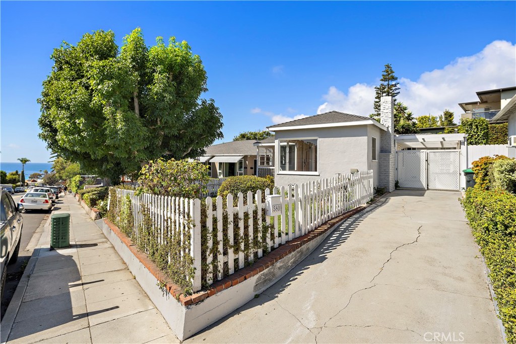 580 Park, Laguna Beach CA 92651 - photo 1