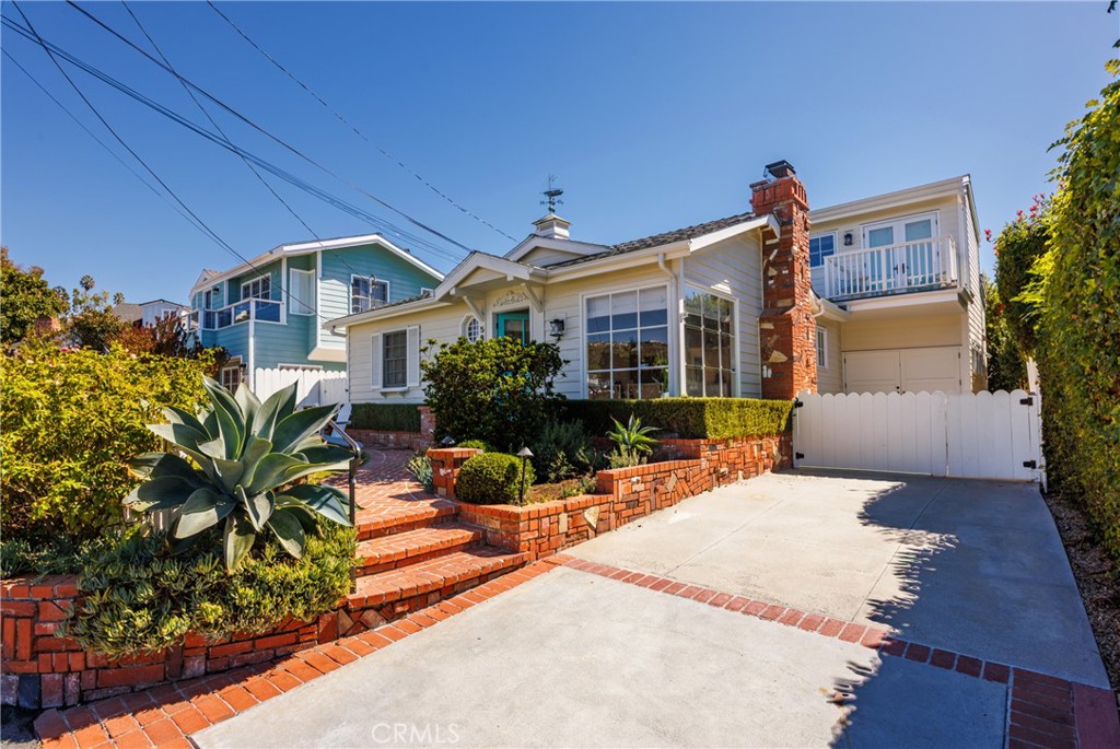 581 Brooks, Laguna Beach CA 92651 - photo 2