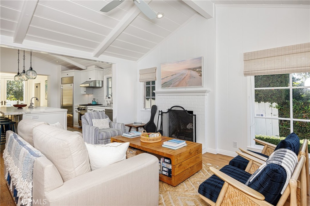 581 Brooks, Laguna Beach CA 92651 - photo 6