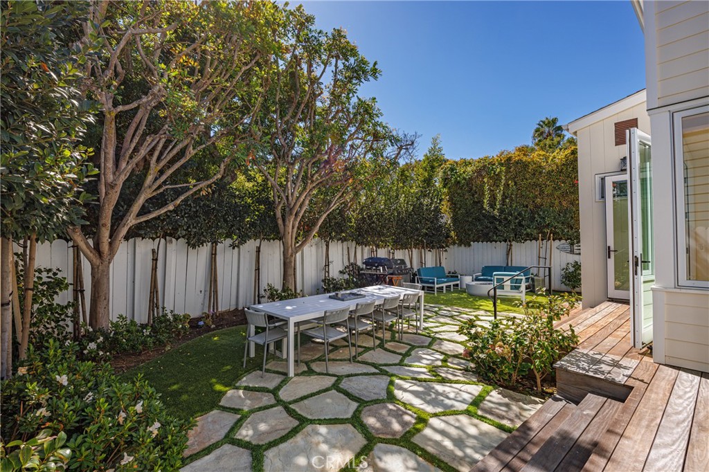 581 Brooks, Laguna Beach CA 92651 - photo 21