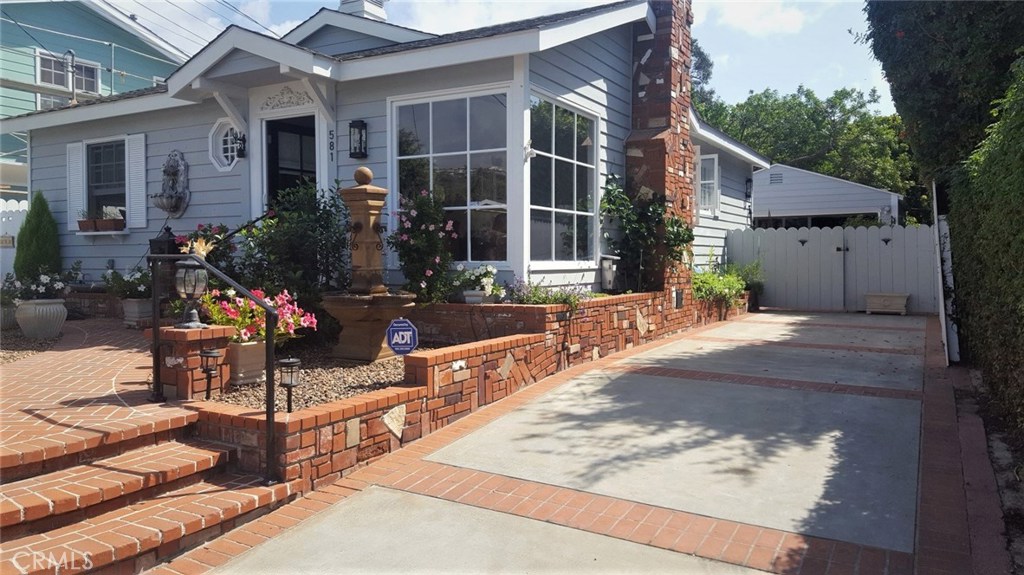 581 Brooks Street, Laguna Beach CA 92651 - photo 1