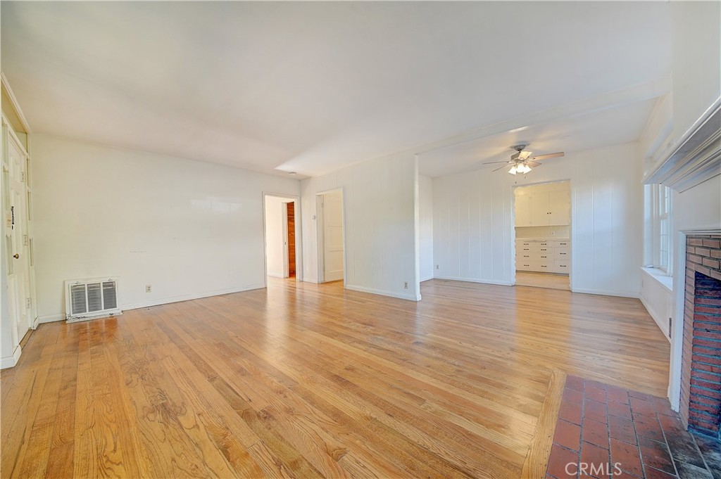 590 Seaview Street, Laguna Beach CA 92651 - photo 17
