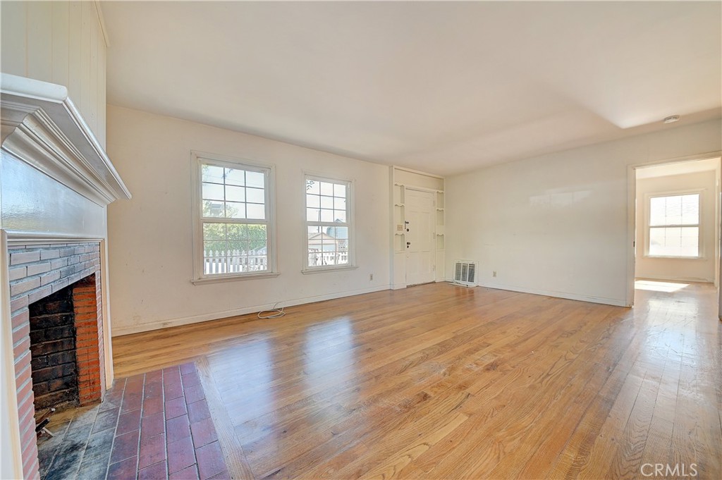 590 Seaview Street, Laguna Beach CA 92651 - photo 18