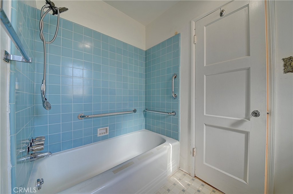 590 Seaview Street, Laguna Beach CA 92651 - photo 23