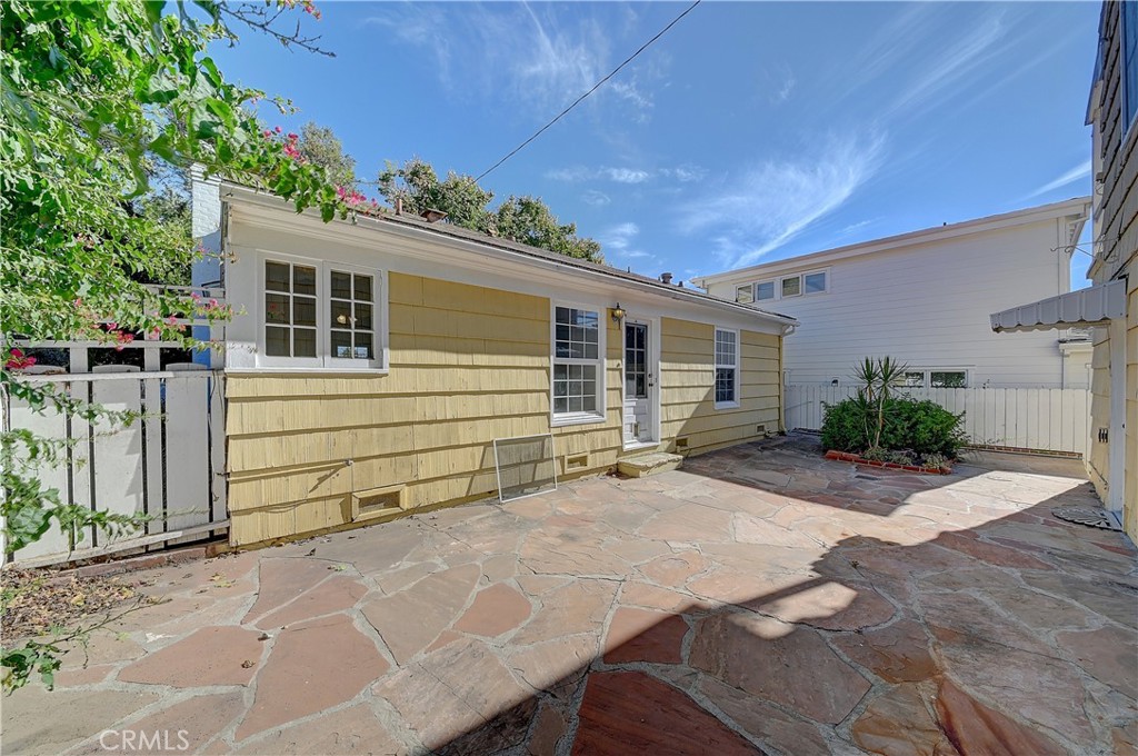 590 Seaview Street, Laguna Beach CA 92651 - photo 57