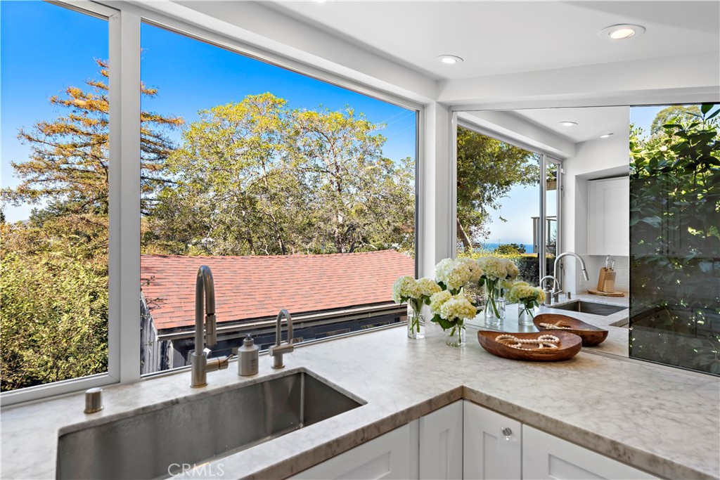 592 Bluebird Canyon Drive, Laguna Beach CA 92651 - photo 7