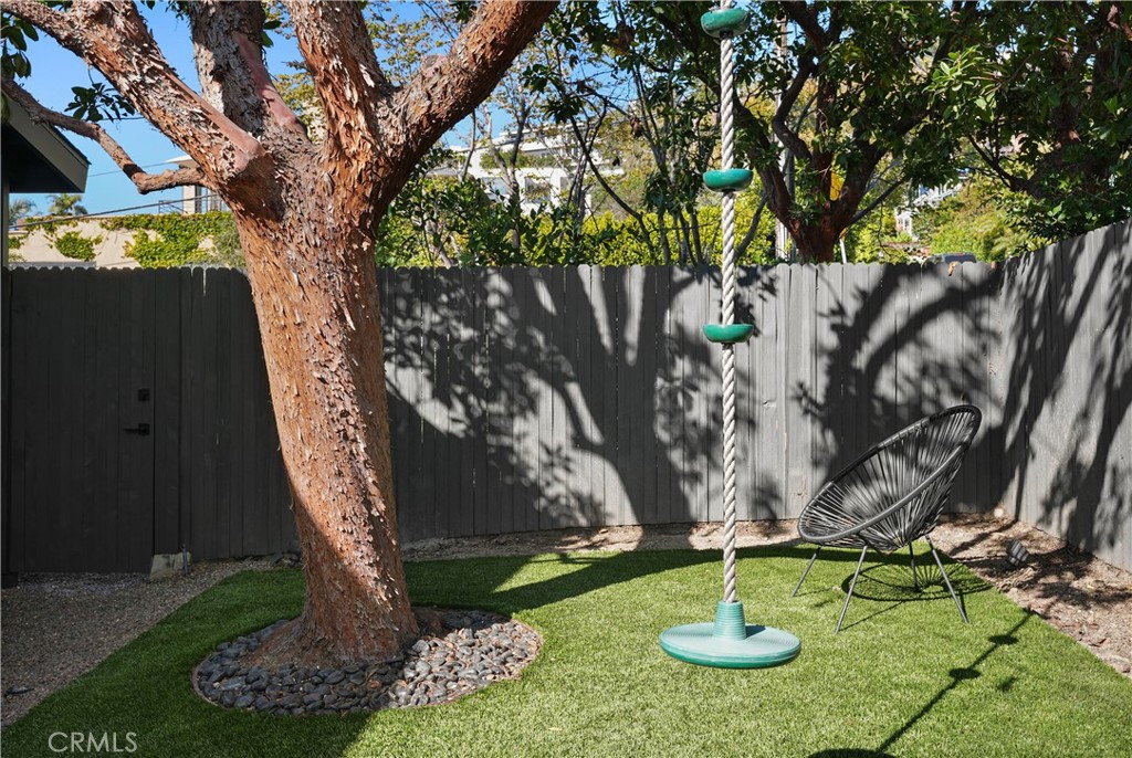 592 Bluebird Canyon Drive, Laguna Beach CA 92651 - photo 61
