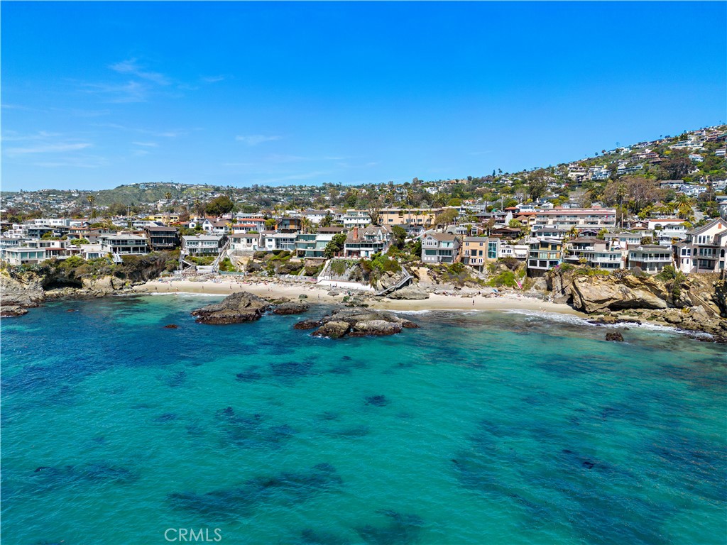 The iconic coves of Laguna Beach within moments of 592 Bluebird Canyon Dr - 592 Bluebird Canyon Drive, Laguna Beach CA 92651 - photo 74