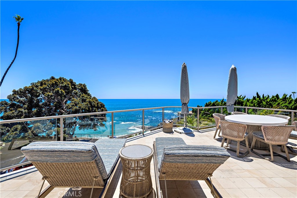 594 Cliff Drive, Laguna Beach CA 92651 - photo 2
