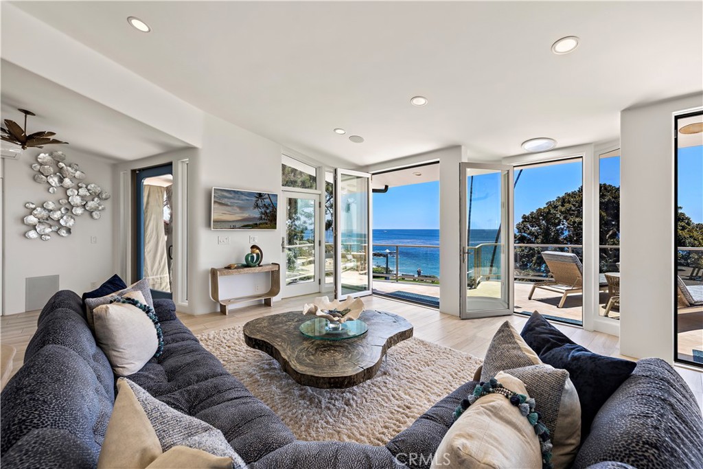 594 Cliff Drive, Laguna Beach CA 92651 - photo 3