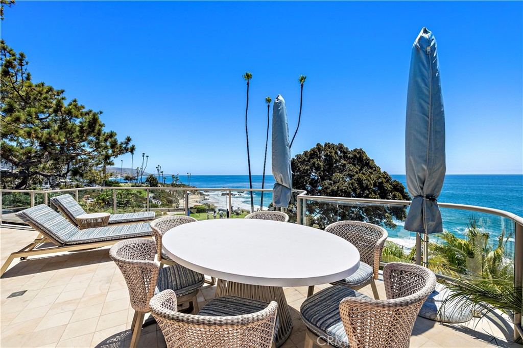 594 Cliff Drive, Laguna Beach CA 92651 - photo 3
