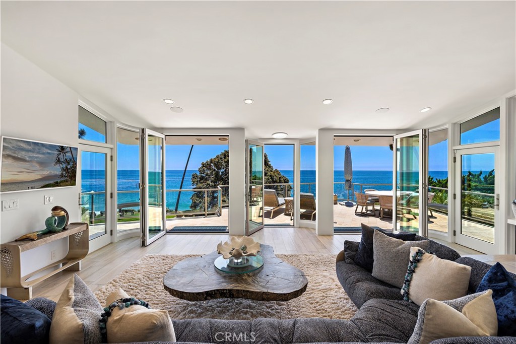 594 Cliff Drive, Laguna Beach CA 92651 - photo 4