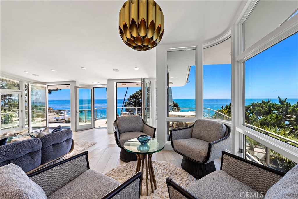 594 Cliff Drive, Laguna Beach CA 92651 - photo 5