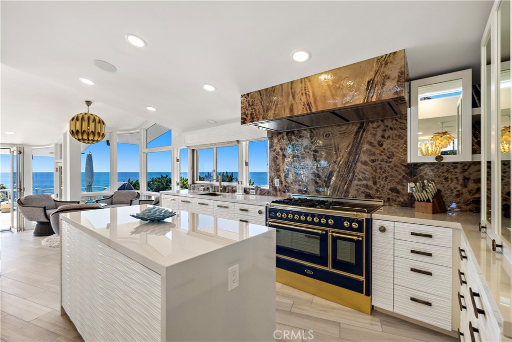 594 Cliff Drive, Laguna Beach CA 92651 - photo 9