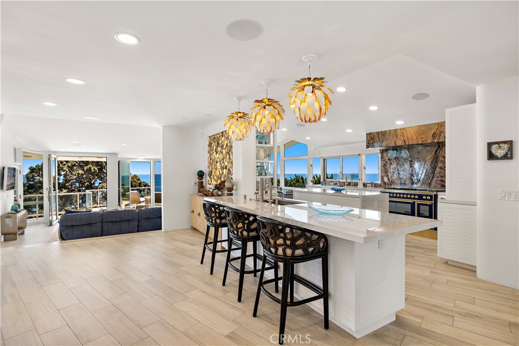 594 Cliff Drive, Laguna Beach CA 92651 - photo 11