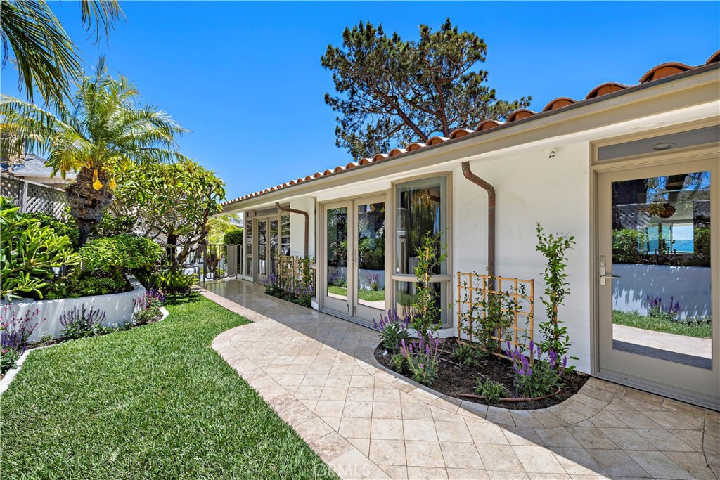 594 Cliff Drive, Laguna Beach CA 92651 - photo 20