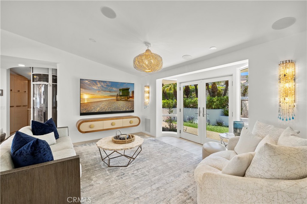 594 Cliff Drive, Laguna Beach CA 92651 - photo 20