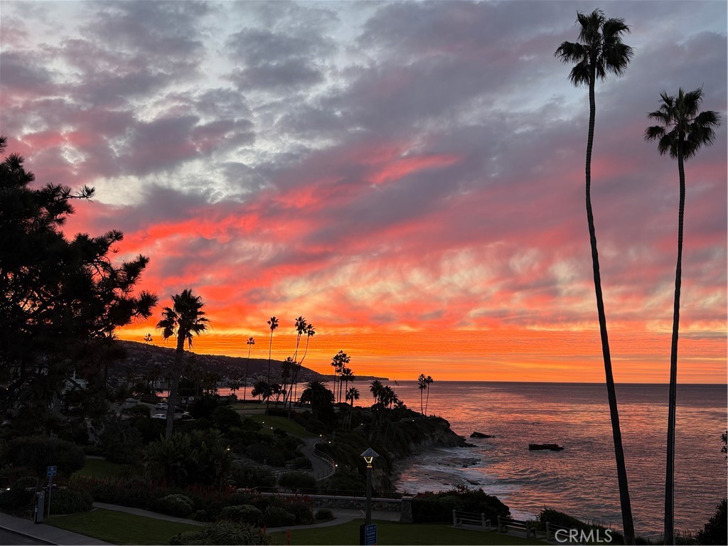 594 Cliff Drive, Laguna Beach CA 92651 - photo 25