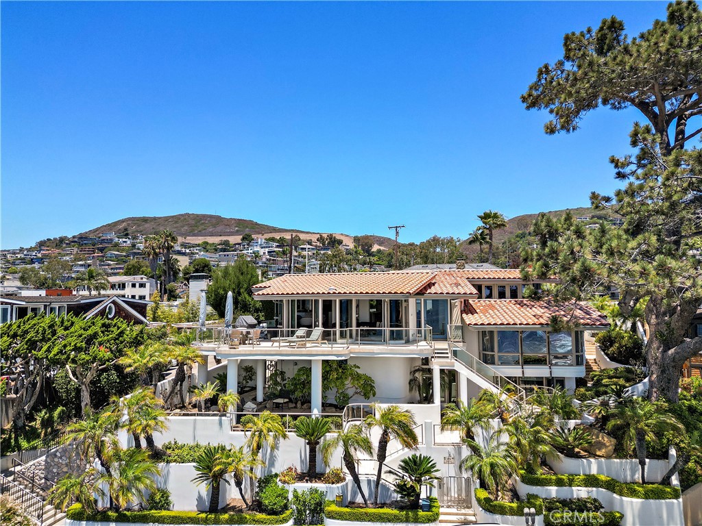 594 Cliff Drive, Laguna Beach CA 92651 - photo 35