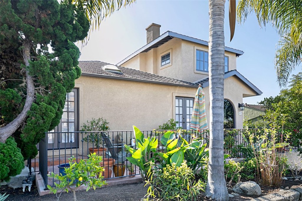 597 ANITA, Laguna Beach CA 92651 - photo 1