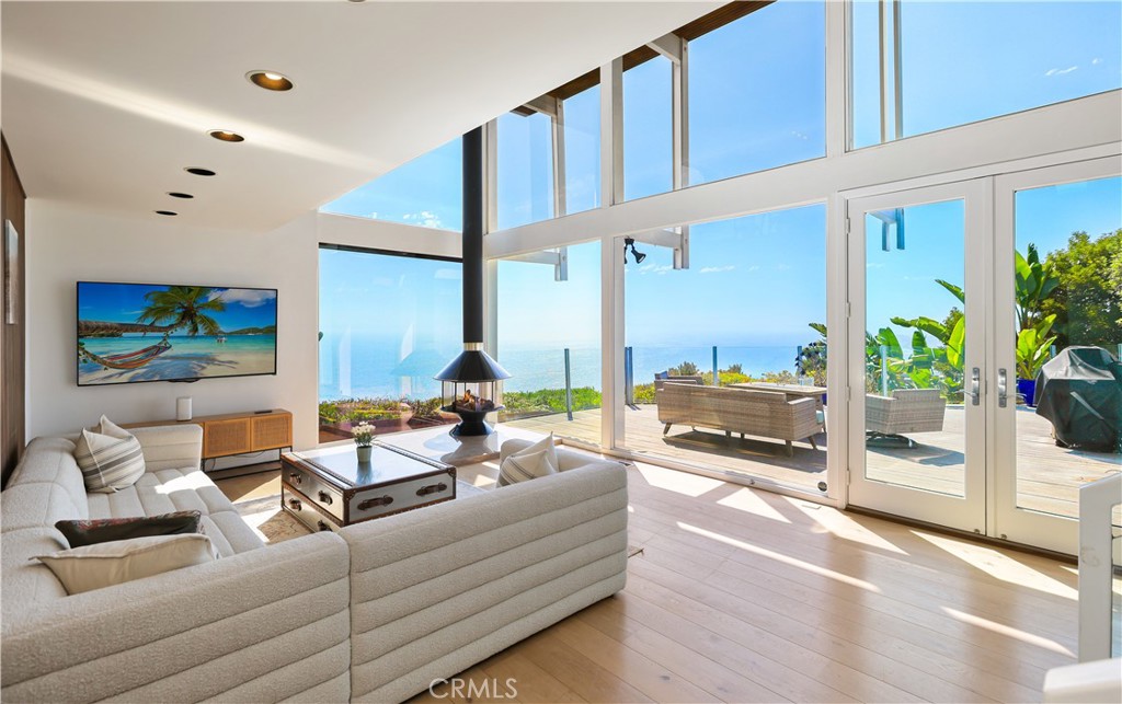 Living Room - 599 Alta Vista, Laguna Beach CA 92651 - photo 4